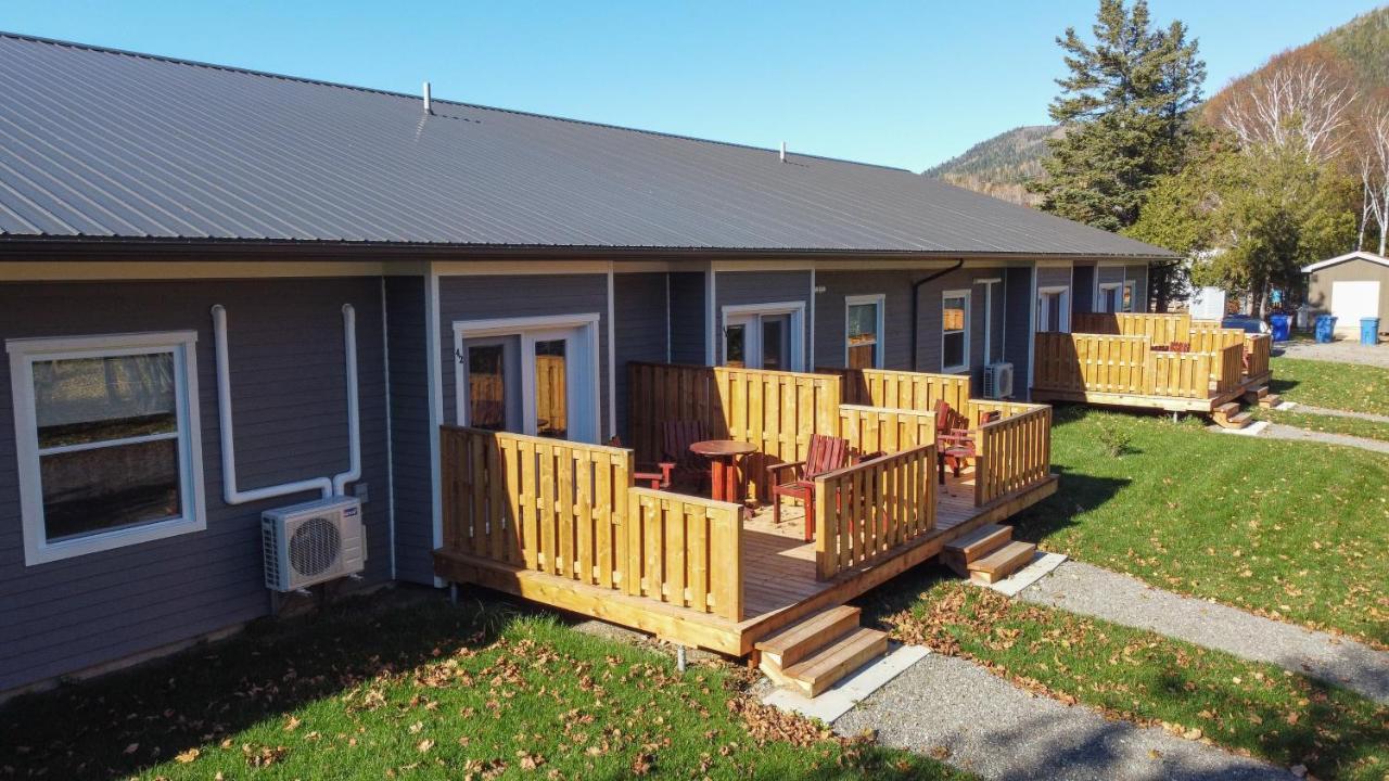 Motel L'Abri Carleton-sur-Mer Bagian luar foto