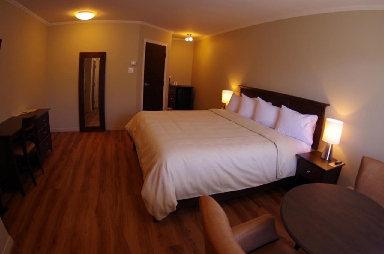Motel L'Abri Carleton-sur-Mer Bagian luar foto